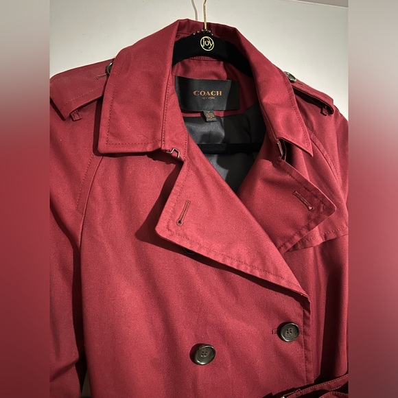 Coach Solid Short Trench Coat in Burgundy NWOT Size Medium - Picture 3 of 9
